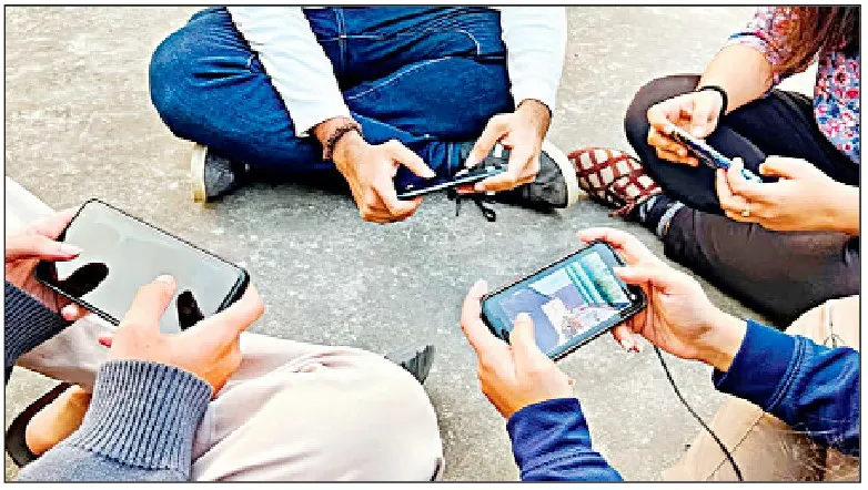 মাধবদীতে অনলাইন জুয়ার ছোবলে সর্বস্বান্ত হচ্ছে বিভিন্ন পেশার মানুষ