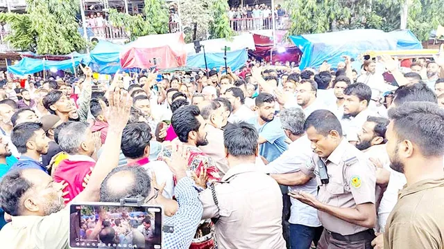 গুলিস্তানে জামায়াতের মিছিলে বিএনপির হামলা, আহত ৩০