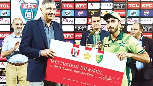 অভিষেক ম্যাচেই ৪২ বছরের রেকর্ড ভাঙলেন আরাফাত মিনহাজ