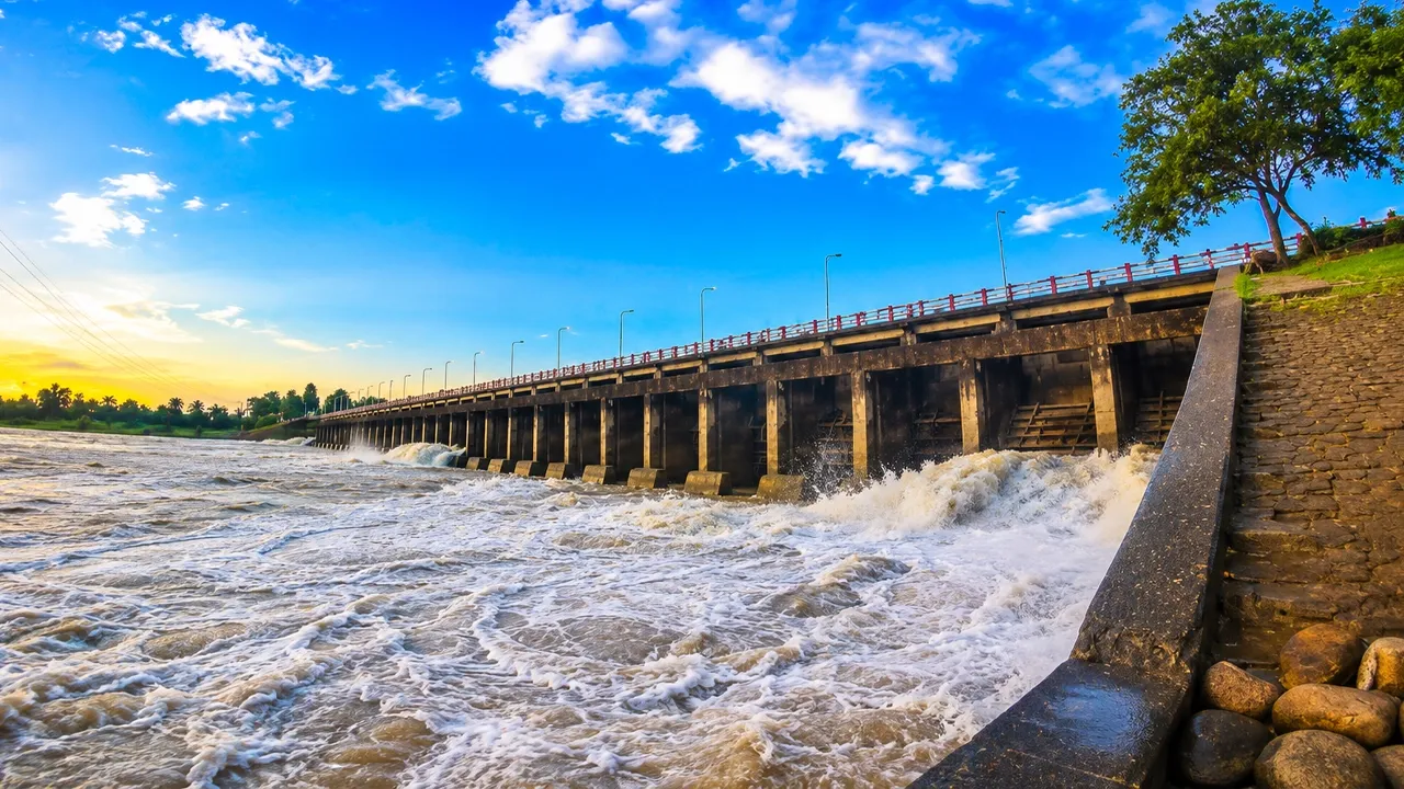খুলে দেওয়া হলো মুহুরীর ৪০ গেট