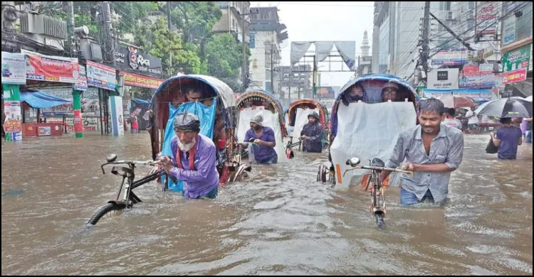 সকাল থেকেই বৃষ্টি, ফের ডুবতে চলেছে ঢাকা