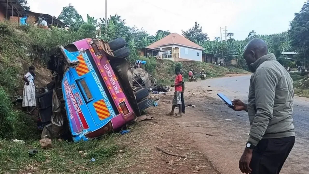 শিক্ষাসফর থেকে ফেরার পথে উগান্ডায় বাস দুর্ঘটনা, নিহত ২১