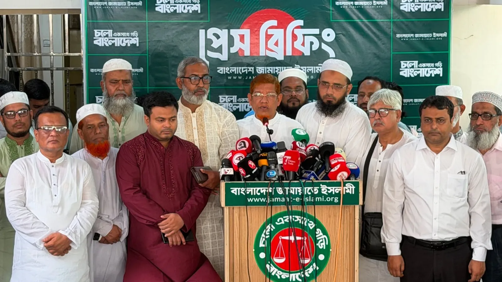 গণভোটের রায় বাস্তবায়ন ও গণহত্যার বিচারের দাবিতে ১১ দলের মাসব্যাপী কর্মসূচি