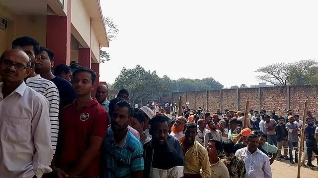 ‘বড় ধরনের অঘটন ছাড়া’ শেষ হলো সংসদ নির্বাচন ও গণভোট
