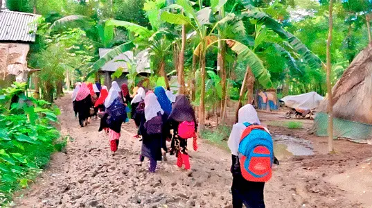 বাউফলে রাস্তা চলাচলের অযোগ্য দুর্ভোগে চার গ্রামের মানুষ