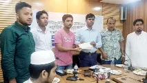 জুলাই অভ্যুত্থানে আহত চকরিয়ার ১০ জনের মাঝে দশ লাখ টাকার অনুদানের চেক বিতরণ