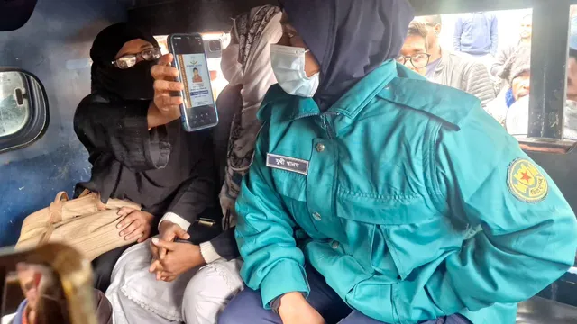 জকসু নির্বাচনে শিবির সমর্থিত প্যানেলের ভিপি প্রার্থীর স্ত্রীকে মব করে পুলিশে দিলো ছাত্রদল