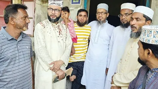 দুর্ঘটনায় পা হারানো জহিরের কৃত্রিম পা লাগানোর সহযোগিতায় ডা. ফখরুদ্দিন মানিক