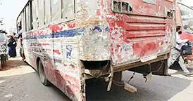 লক্কর-ঝক্কর বাসে চলে লাখো মানুষের ঝুঁকিপূর্ণ জীবন
