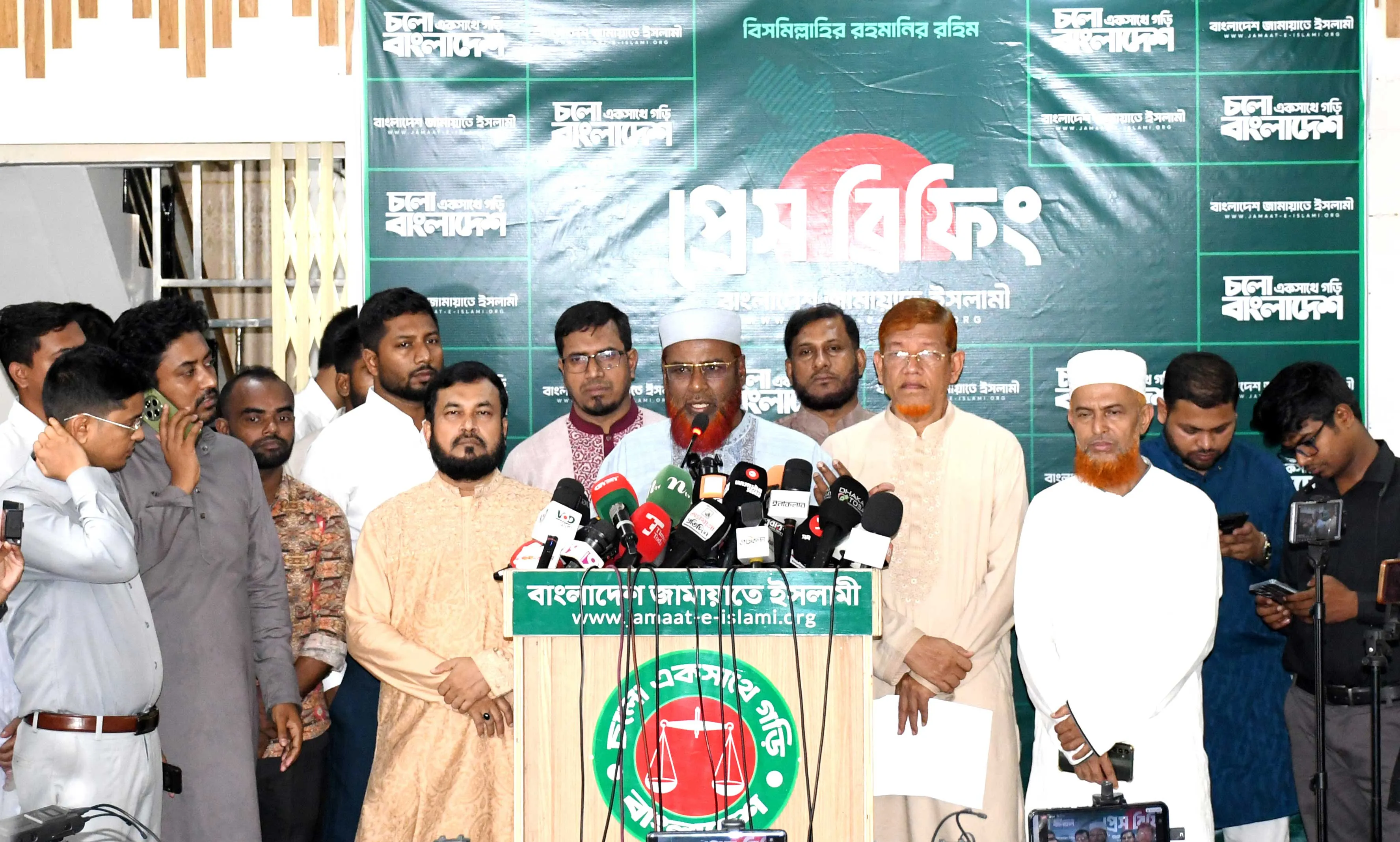 এই বাজেট অধিক ঋণনির্ভর, উচ্চাভিলাষী অবাস্তবায়নযোগ্য এবং লুটপাটের : জামায়াত