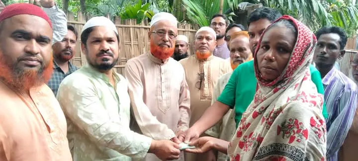 সাদুল্লাপুরে শহীদ নাজমুলের পরিবারকে জামায়াতের আর্থিক সহায়তা