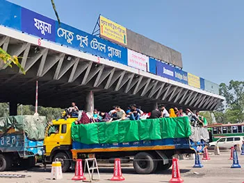 ৬ দিনে যমুনা সেতু দিয়ে আড়াই লাখ যানবাহন পারাপার  টোল আদায় ১৭ কোটি টাকা