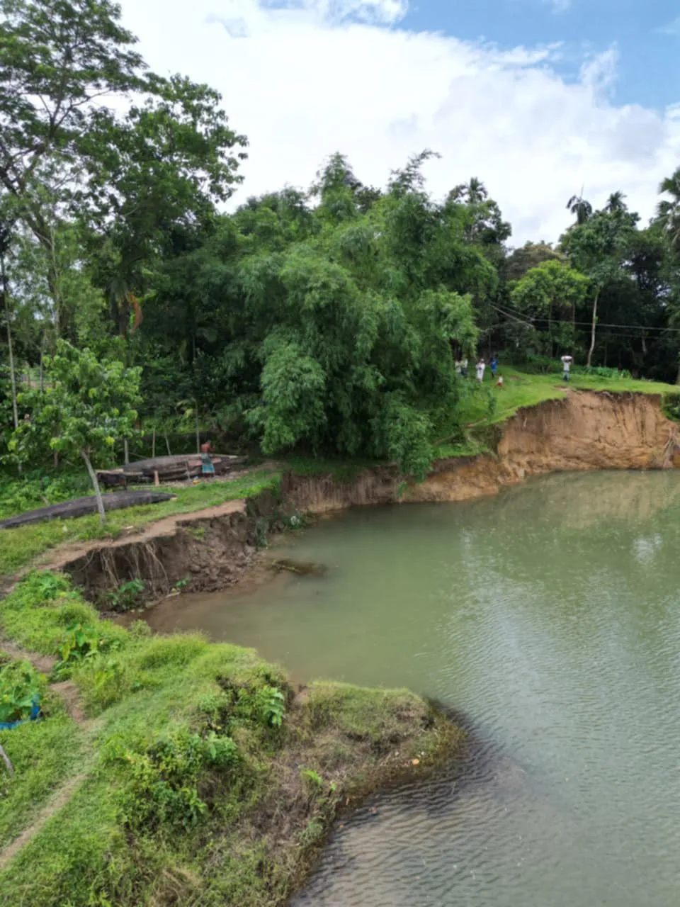 খাসিয়ামারা নদীর ভয়াবহ ভাঙনে বিলীন হচ্ছে ঘরবাড়ি ফসলি জমি