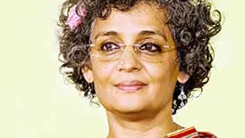 ইরানের পাশে নিঃশর্তভাবে আছি --- অরুন্ধতী রায়