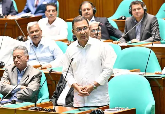 ঢাকা-বেইজিং সম্পর্ক নতুন উচ্চতায়: বন্ধুত্বের হাত বাড়িয়েছে চীন