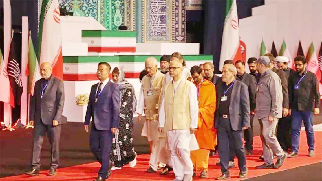 আজ তেহরানে আয়াতুল্লাহ আলি খামেনির জানাযা