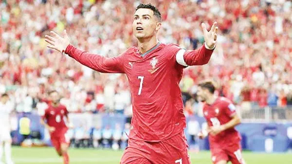 জোড়া গোলে রোনালদোর প্রত্যাবর্তন, পর্তুগালের গোল উৎসব