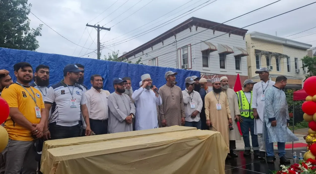 শান্তির জন্য সবাইকে ইসলামের ছায়া তলে আসতে হবে: ইমাম দেলোয়ার হোসাইন