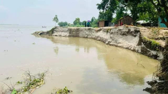 নাগরপুরে তীব্র নদী ভাঙ্গন অর্ধশত বসত বাড়ি বিলীন