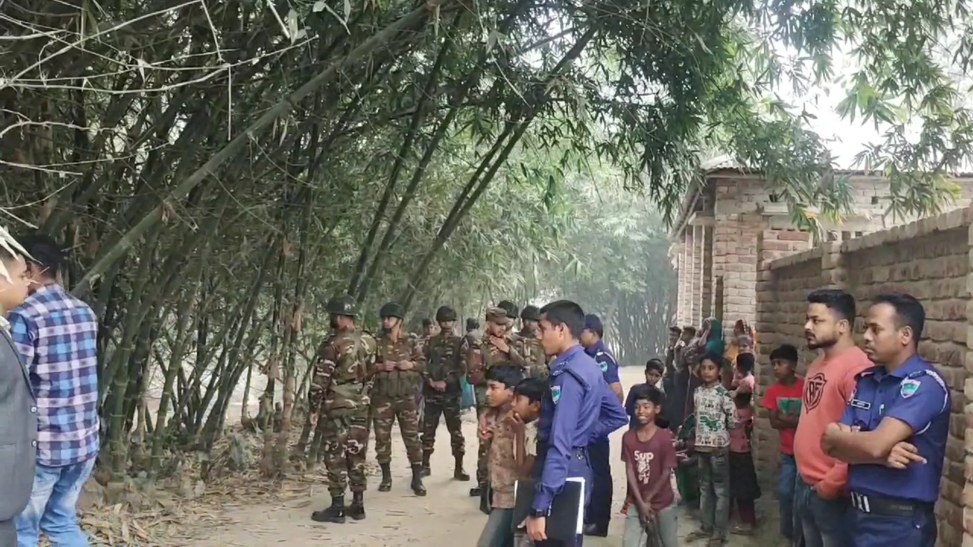 দর্শনায় উদ্ধারকৃত ৬টি বোমা নিস্ক্রিয়, কেপে উঠল শহর