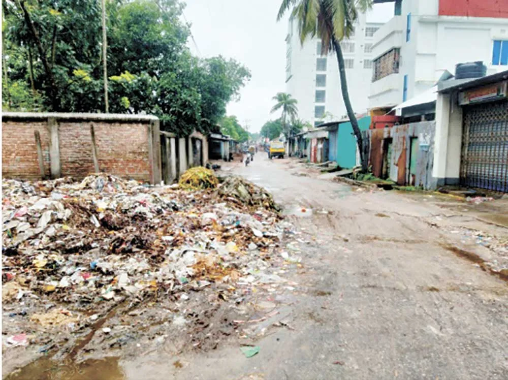 দুর্ভোগে নাকাল উলিপুর পৌরবাসী