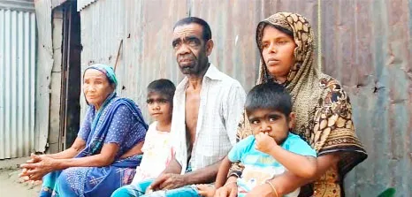 ইসলামপুরে অবহেলায় লোম মানব পরিবার