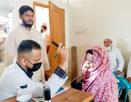 ৫ শতাধিক মানুষের মাঝে চক্ষু সেবা প্রদান