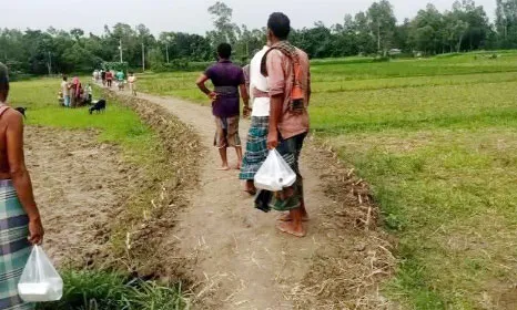 রাস্তা নির্মাণে জমি-শ্রম সবই দিলো জনগণ পাশে ইসলামী ছাত্রশিবির