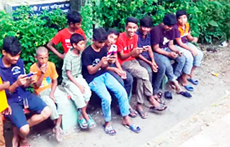 নালিতাবাড়িতে অনলাইন জুয়া ও মোবাইল গেমিংয়ে আসক্ত হয়ে পড়েছে শিশু-কিশোররা