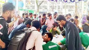জকসুর ফ্রি মেডিকেল ক্যাম্প, আড়াই হাজারের বেশি শিক্ষার্থীর সেবা গ্রহণ