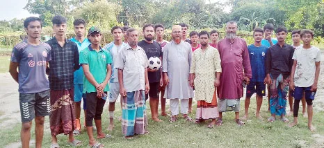 পাকুন্দিয়ায় খেলাধুলার সামগ্রী বিতরণ করলো জামায়াত