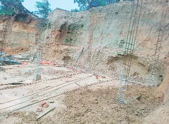 কালেঙ্গায় চলছে টিলা কাটার মহোৎসব