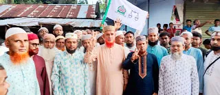 বাগমারায় জামায়াতের প্রার্থী ডা. বারীর গণসংযোগ