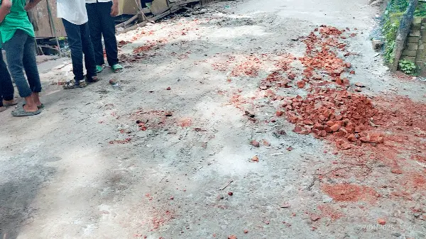 বাউফলে সড়ক সংস্কার : ড. শফিকুল ইসলাম মাসুদের উদ্যোগে ভোগান্তি মুক্ত হলো তিন ইউনিয়নের মানুষ