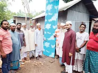 জামায়াতের টিন বিতরণ