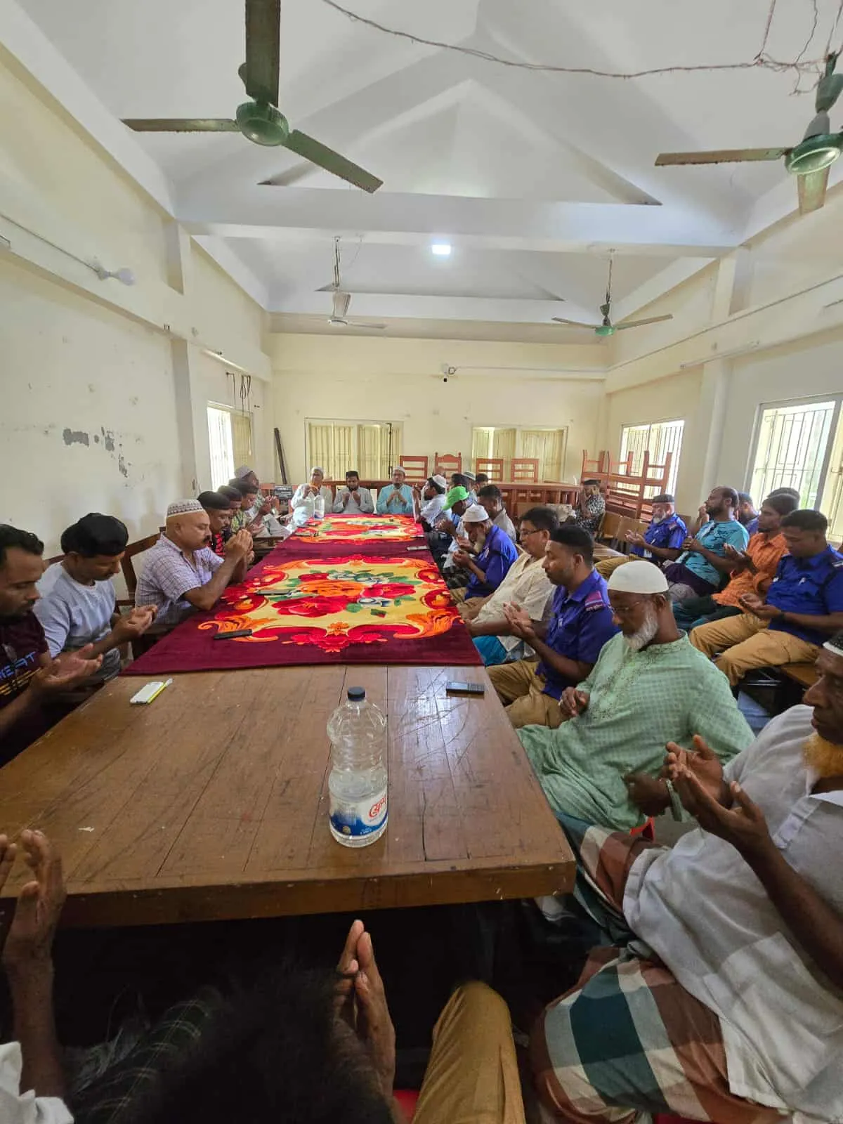 জুলাই-আগস্ট শহীদদের মাগফিরাত কামনায় আটুলিয়া ইউনিয়ন পরিষদে দোয়া মাহফিল