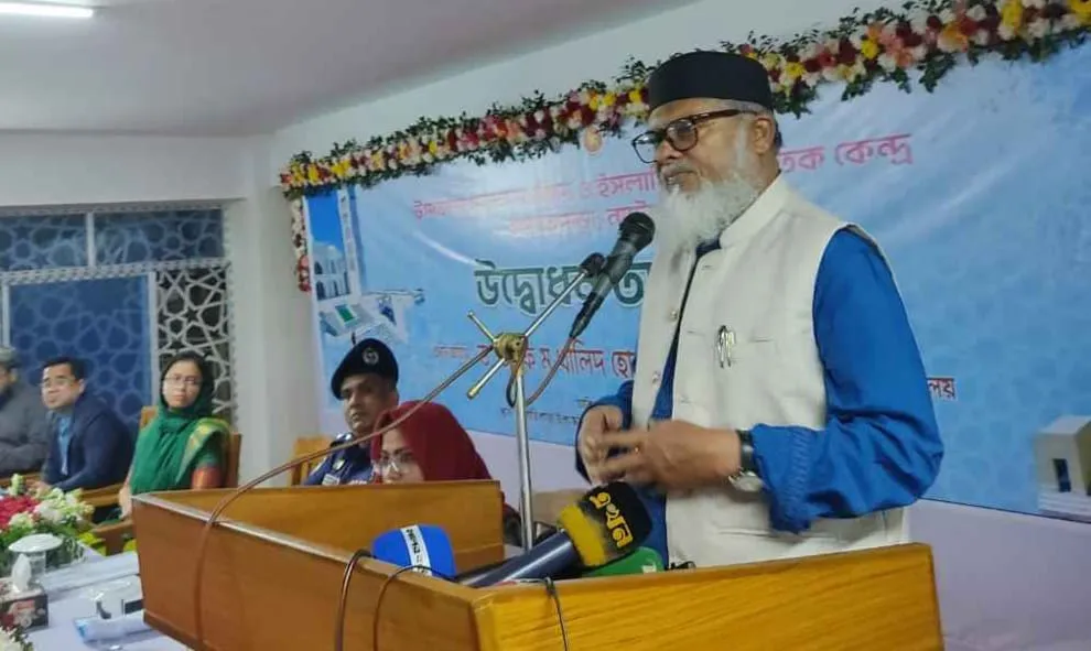 সরকার বিশ্বে বাংলাদেশকে সাম্প্রদায়িক সম্প্রীতির মডেল হিসেবে উপস্থাপন করতে চায়:ধর্ম উপদেষ্টা