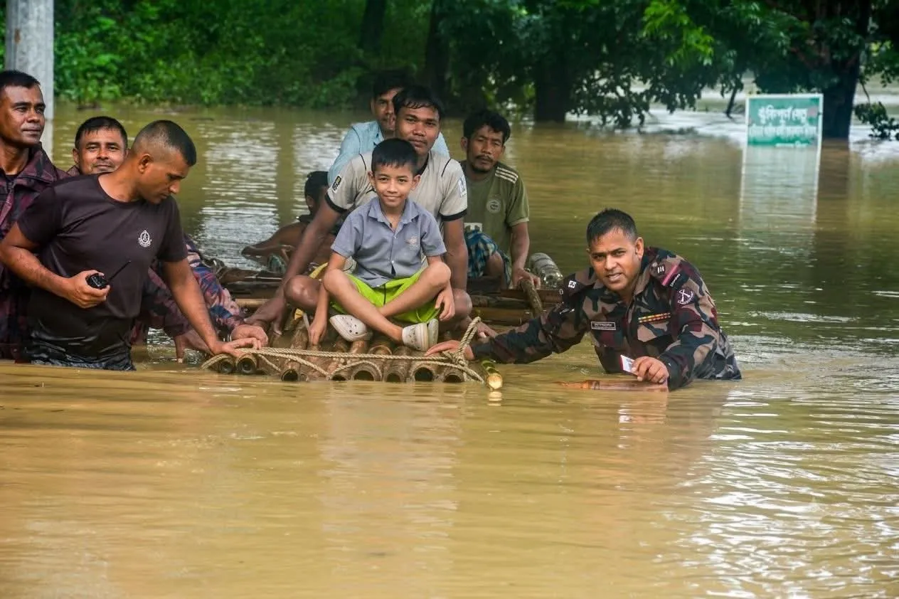 বন্যাকবলিত ১১ জেলায় বিজিবি মোতায়েন