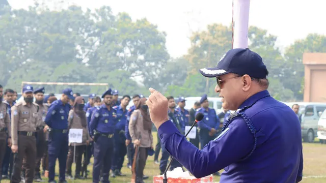 যে কোন মুল্যে অবাধ, সুষ্ঠু ও নিরপেক্ষ নির্বাচনের দৃঢ় প্রত্যয়ে কুড়িগ্রাম পুলিশ সুপার ফজলে রাব্বি