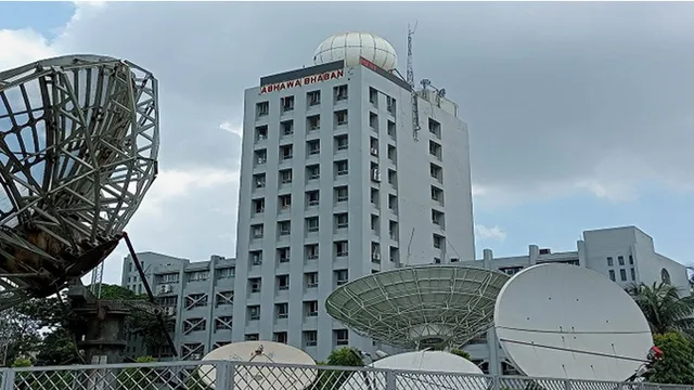 চার বিভাগে ৪৮ ঘণ্টা ভারী বৃষ্টির সতর্কবার্তা, পাহাড় ধসের শঙ্কা