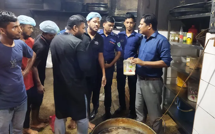 সুনামগঞ্জে দুই রেস্টুরেন্টকে জরিমানা