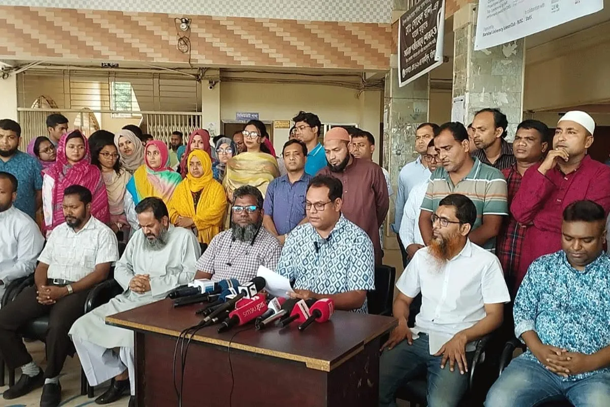 ইউজিসির অভিন্ন নীতিমালা মেনেই ক্লাসে ফিরলেন ববি শিক্ষকরা