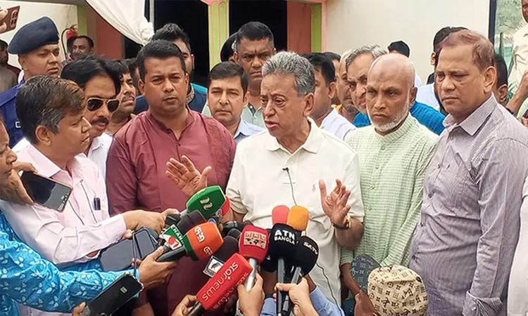 অর্থমন্ত্রী আমির খসরু মাহমুদ চৌধুরী