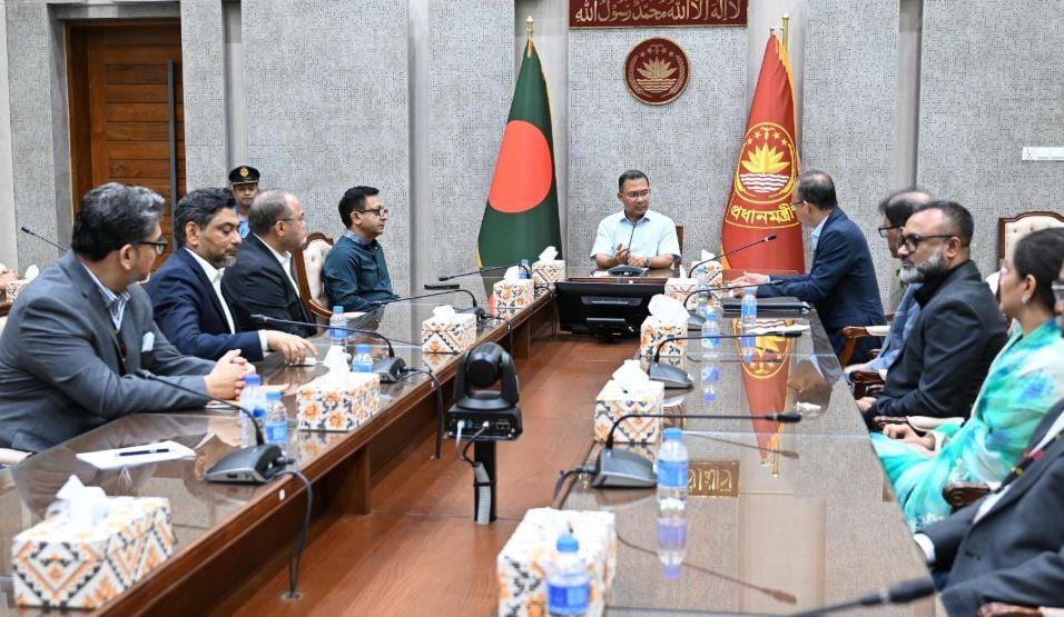 বুধবার সচিবালয়ে প্রধানমন্ত্রী তারেক রহমানের সঙ্গে সাক্ষাৎ করেন বিজিএমইএ’র প্রতিনিধি দল