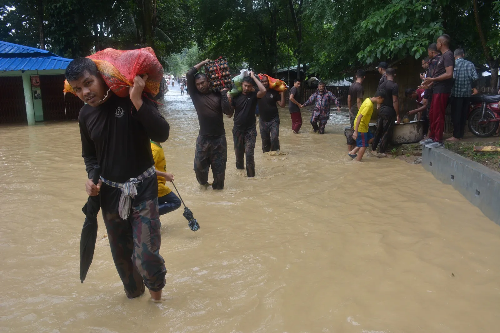 বন্যাকবলিত বান্দরবান, কক্সবাজার, রাঙ্গামাটি, খাগড়াছড়ি ও চট্টগ্রামসহ ১১ জেলায় বিজিবি মোতায়েন