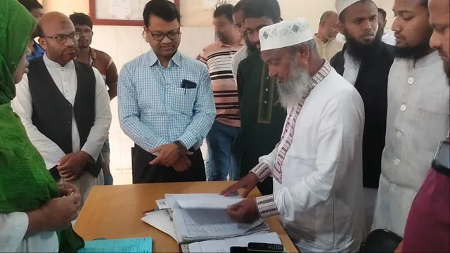 সকাল ৯টায় ভূরুঙ্গামারী সদর হাসপাতাল পরিদর্শনে গেলেন এমপি আনোয়ারুল