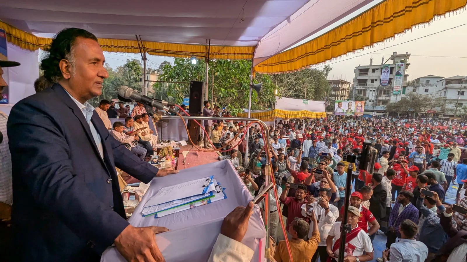 অন্তর্বতীকালীন সরকারকের উপর জঙ্গী ভূত ভর করেছে