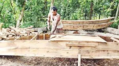 শিবালয়ে নৌকা তৈরির ধুম