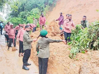 হিল আনসার ও হিল ভিডিপির নিরলস সেবায় স্বস্তি ফিরেছে জনজীবনে