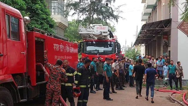 খুমেক হাসপাতালে আগুন, আহত ৫